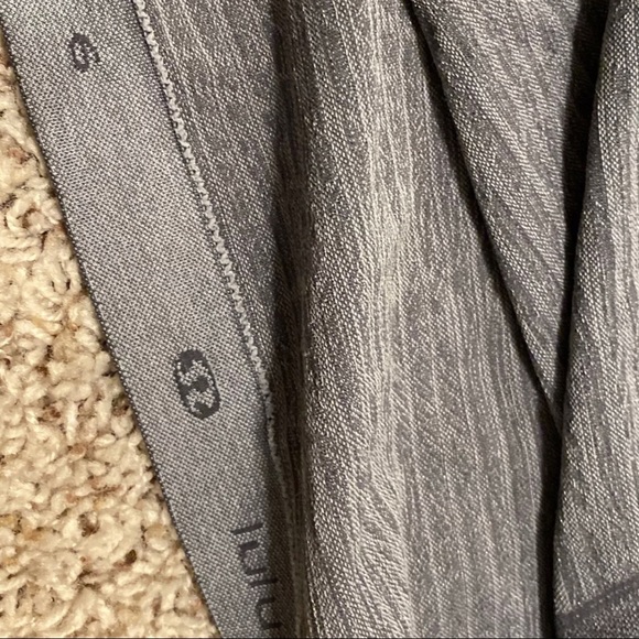 Lululemon Long Sleeve Top Grey - Picture 2 of 3